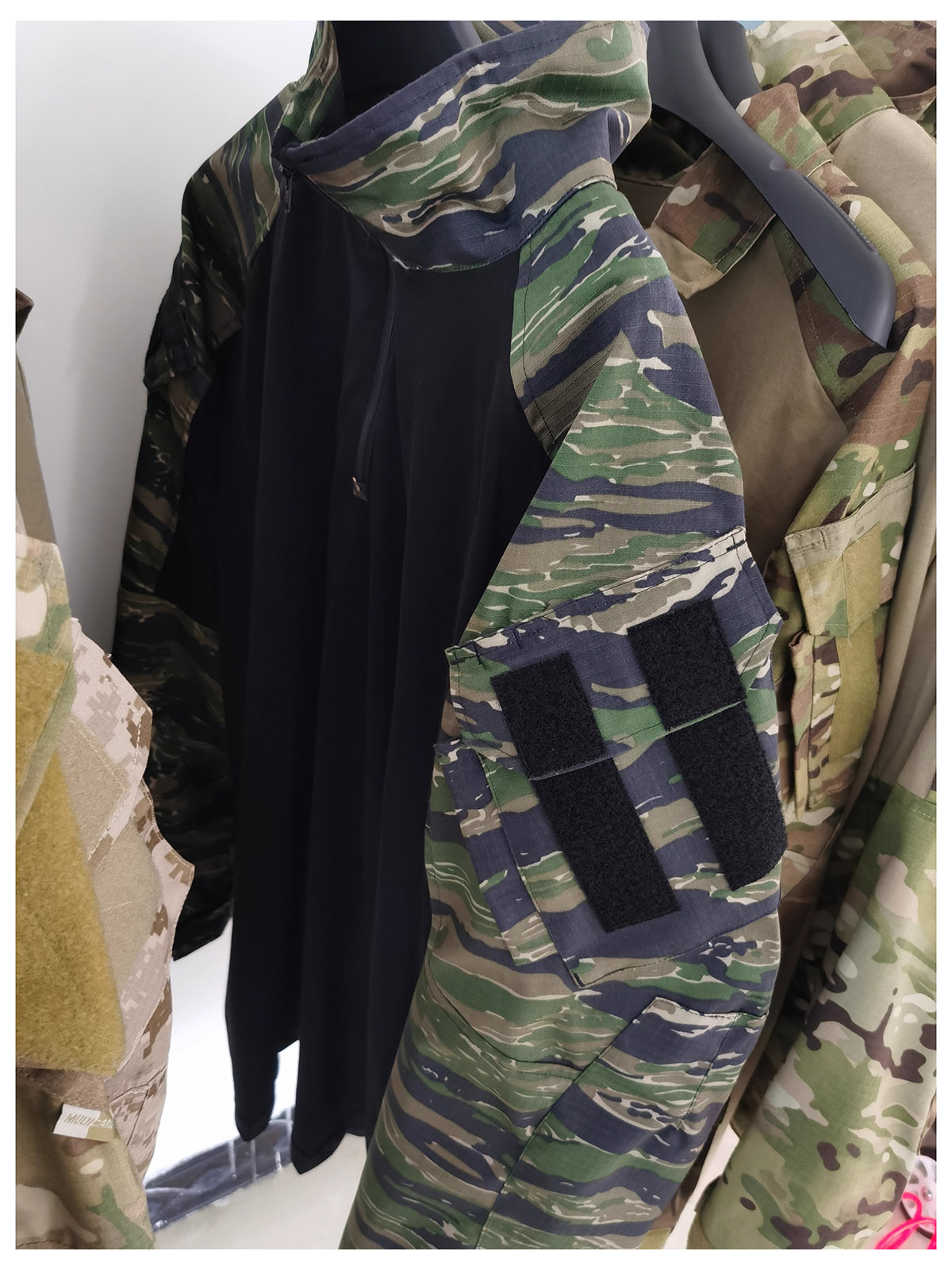 การล่าสัตว์กลางแจ้ง Army Eกระต - Outdoor Hunting Coat บทวิจารณ์และราคา